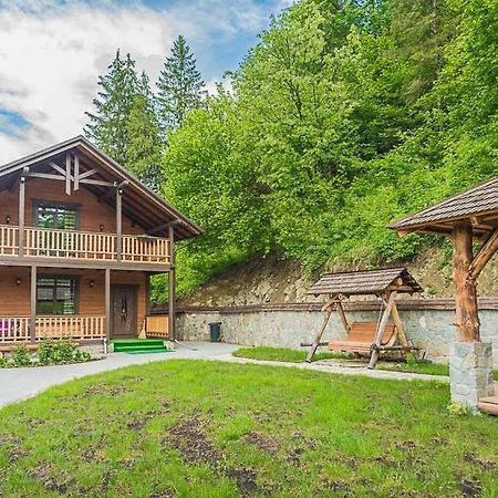 Vila Karpatska Oselia Verchovyna Exteriér fotografie